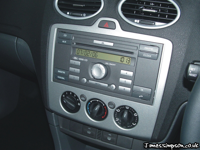 Ford Focus MK2 (2005-2008) Stereo Removal - ST - James Simpson