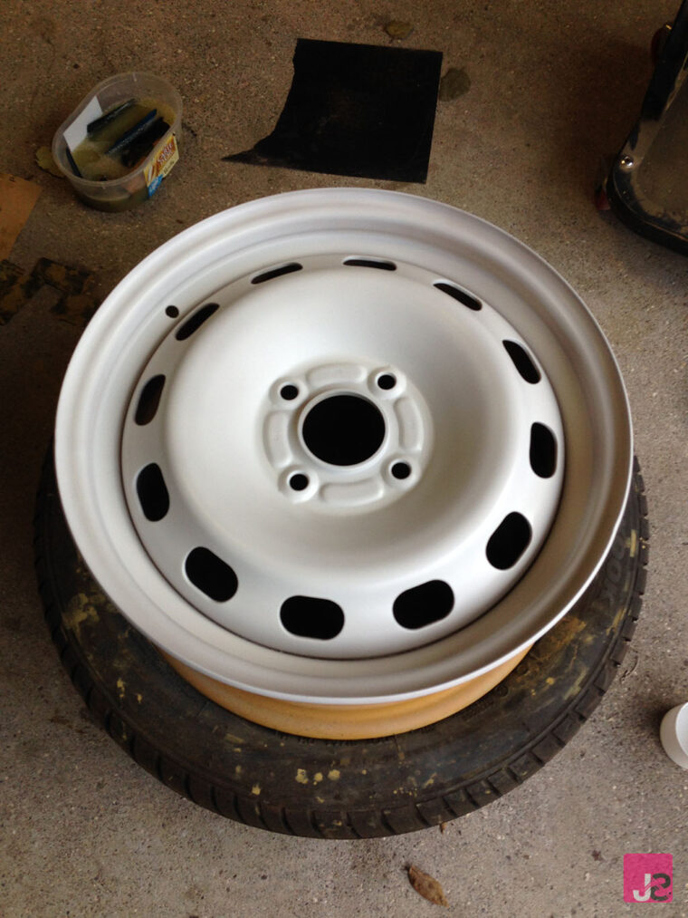 How To Refurbish & Paint Steel Wheels - James Simpson